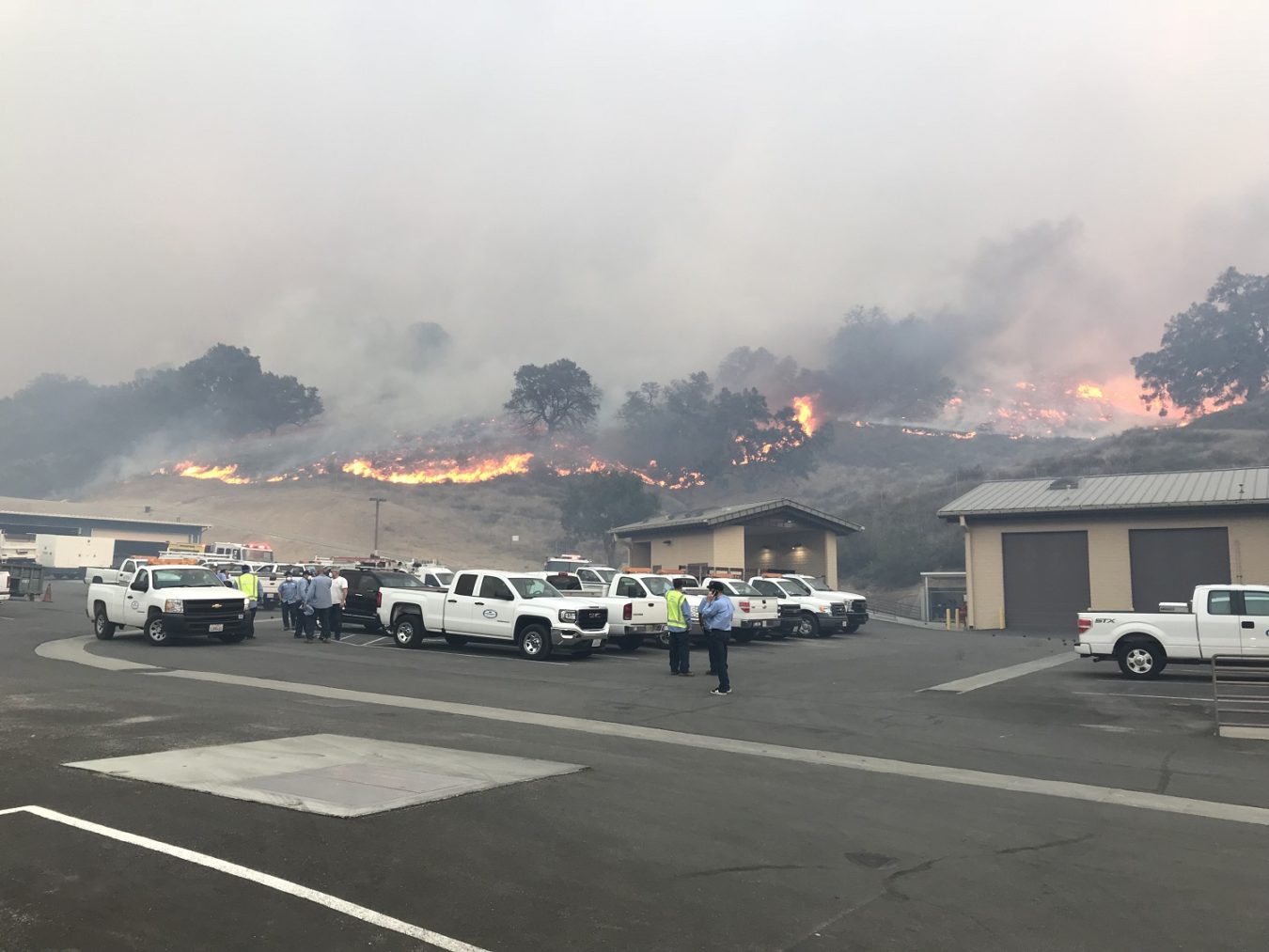 Firefighters Save Las Virgenes Water District Headquarters M Online